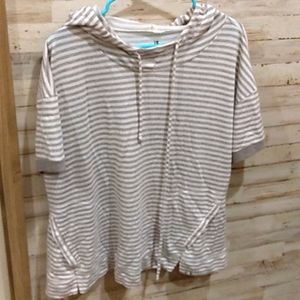 LB Active Wear women's top with hood.  Box 288.  6/23